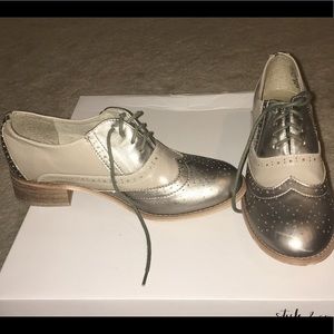 SILVER AND CREAM OXFORDS